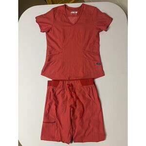 Adar Pro Modern Women V-Neck Red Scrub Top & Scrub Pants set Size Small